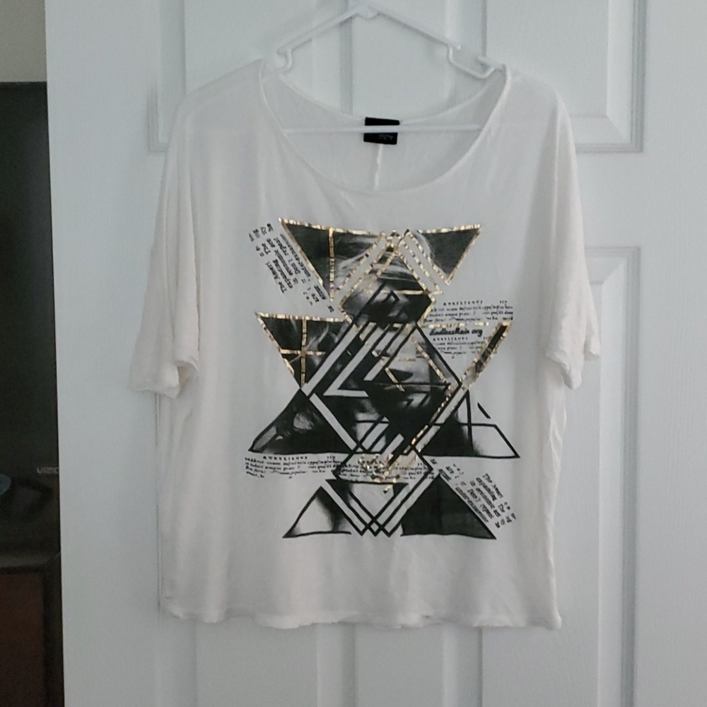 Super cute Daytrip top